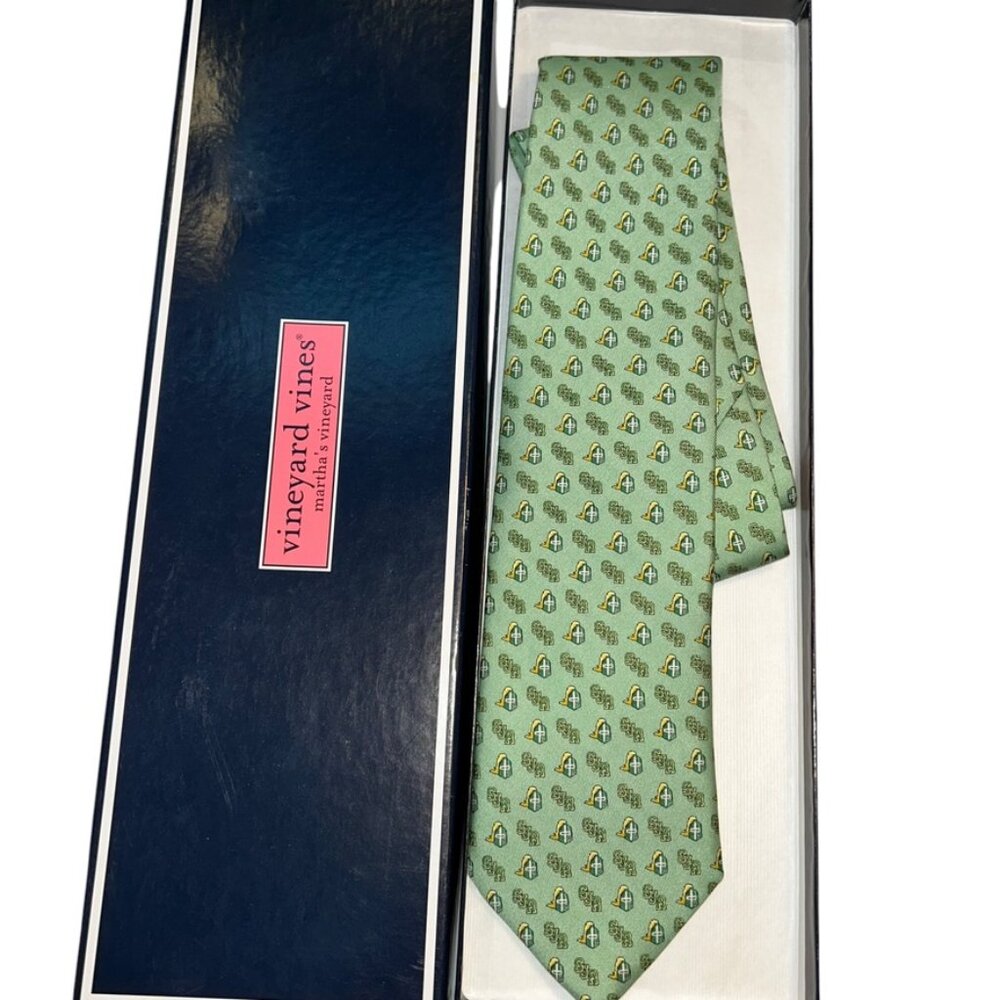 Vineyard Vines NEW NIB custom green Christian Church Cross school 100% silk tie